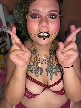 DivineBBWPoison's Live XXX Chat