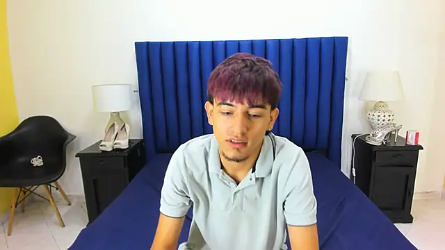 Онлайн чат XXX TheHotSaulito