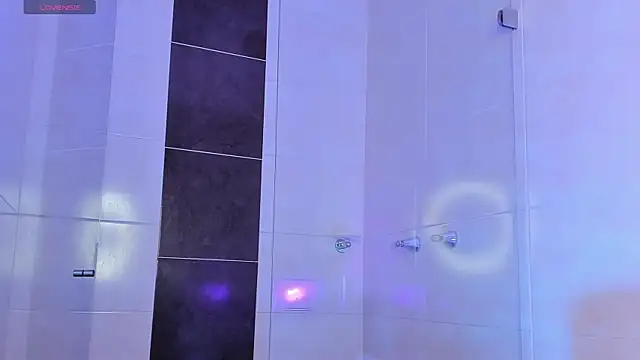 justin_lenox Adlı Modelin Canlı XXX Sohbeti