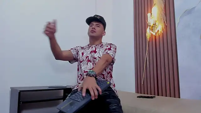 STEVEN_OS Live XXX Chat