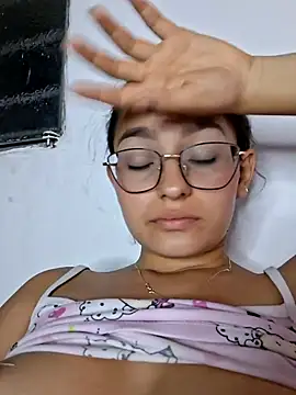 Ary-18 – Live XXX-chat
