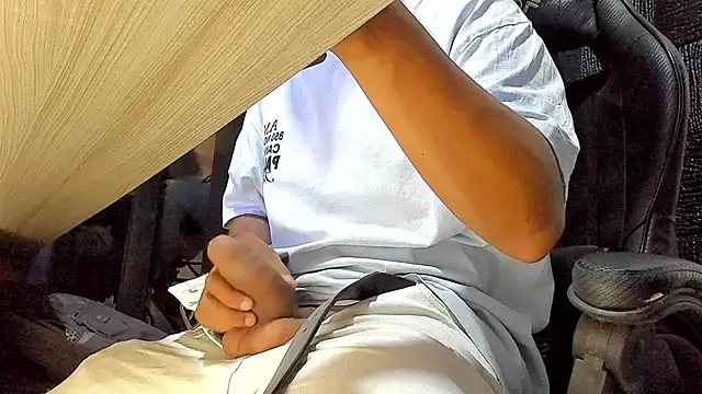 boy_bigcock24cm Obrolan Langsung XXX