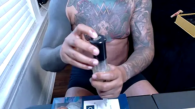 Chat XXX en directo de WyattBBC