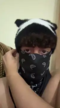Chat +18 de Hz1Tr ao vivo