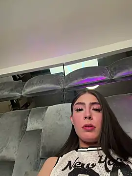 Camistar18 élő XXX-chatje