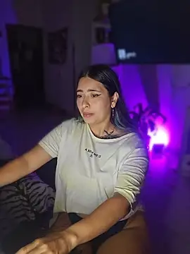 sweetcoralinee's Live XXX Chat