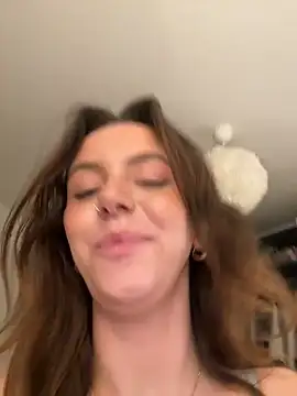 Chat +18 de Cherry-Bean ao vivo