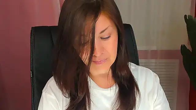 AnaMills' Live XXX Chat