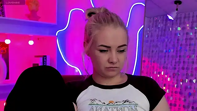 دردشة StephanieSweety الجنسية المباشرة