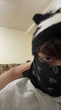 Hz1Tr's Live XXX Chat