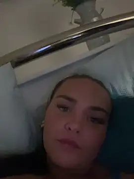 Chat +18 de MaddisonWhitex ao vivo