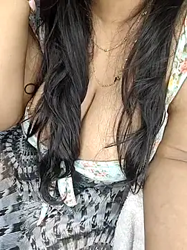 Curvy_Pooja – Naživo XXX chat