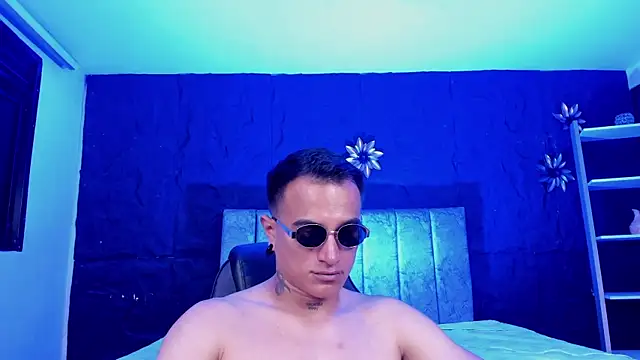 LiamDeepのライブXXXチャット
