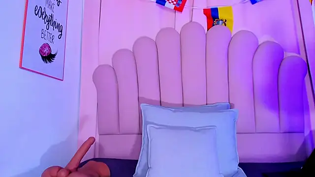 צ'אט XXX בשידור חי של NicoleMadrird