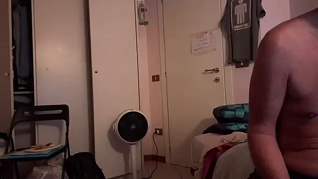 PierPesaroX Chat XXX live