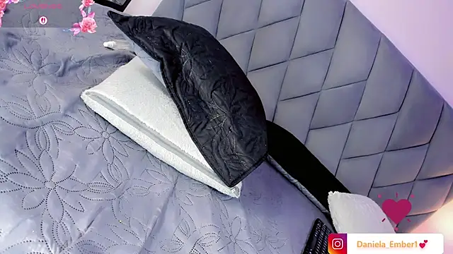 Онлайн чат XXX Amira_Ember