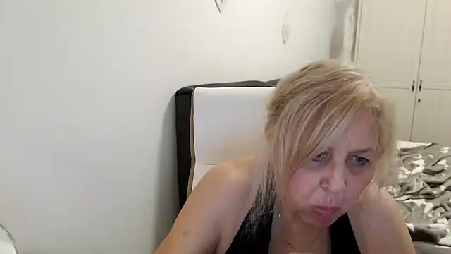SusiLifeXXX Chat XXX in diretta