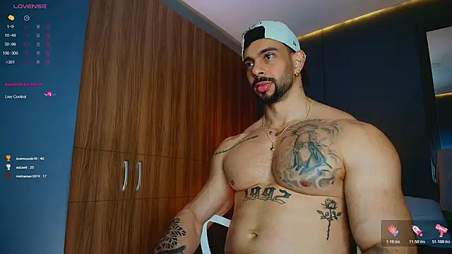 massimo_visconti's Live XXX Chat