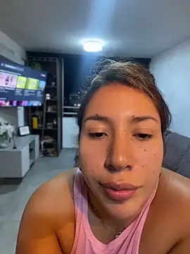 daniela_henao: вебкам-шоу