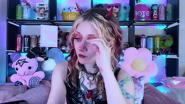 _Devill_Baby – Naživo XXX chat