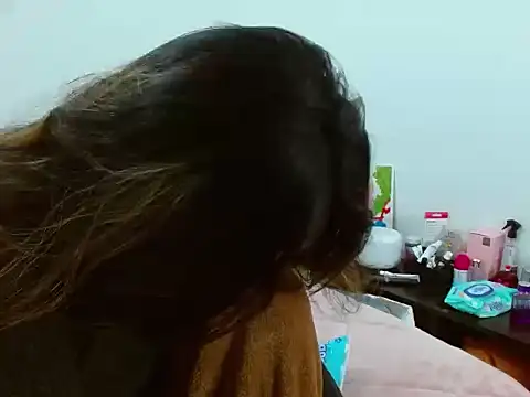 Violet_Donell élő XXX-chatje