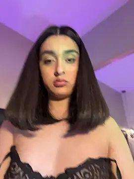 MiahWindsor Adlı Modelin Canlı XXX Sohbeti