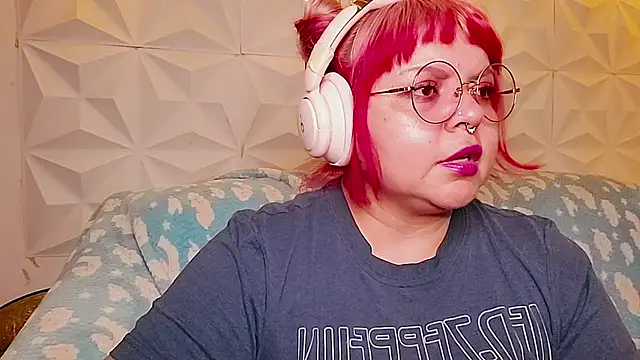 Satyn_doll – Naživo XXX chat