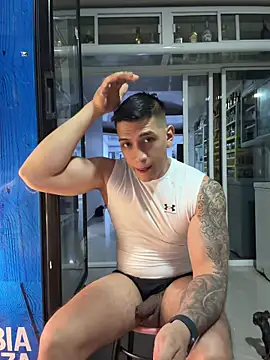 OliverWest04's Live XXX Chat