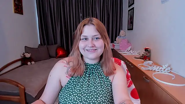 NoraLiin live XXX chat