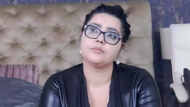 AriaRussell – Naživo XXX chat