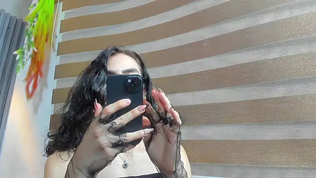 Shammy_rosse Adlı Modelin Canlı XXX Sohbeti