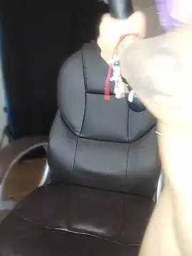 LubnnaのライブXXXチャット