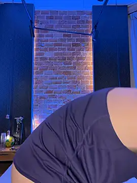 GrayAndrews' Live XXX Chat