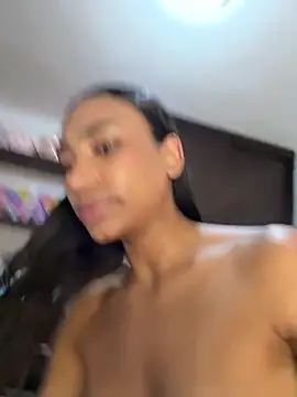 XXX chat uživo modela Dark-Luna