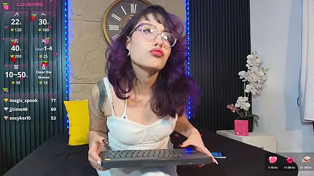 Rache_Roth's Live XXX Chat