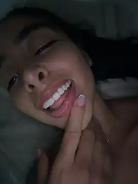 sophierooy22 লাইভ XXX চ্যাট