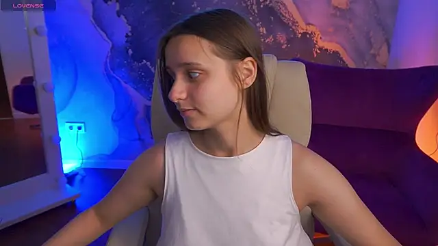 Chat XXX en directo de TinyNatalie