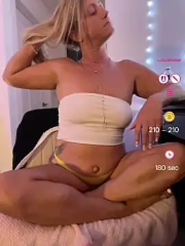 FoxyMillie Adlı Modelin Canlı XXX Sohbeti