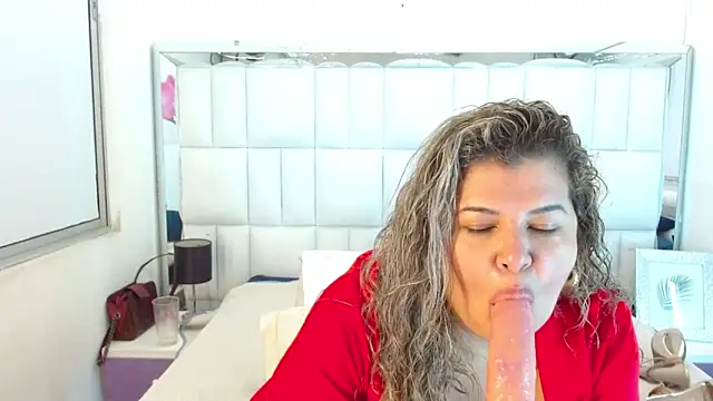 Adriana_Prettie Chat XXX live