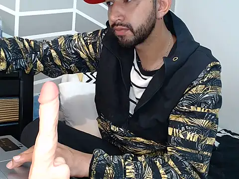 XXX chat uživo modela thomass1018