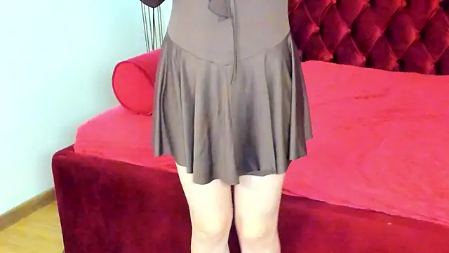 ElaraVoltagen Live XXX chat