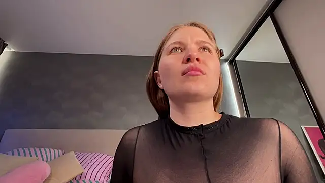 GlossyVixen's Live XXX Chat