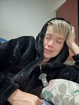 Chatroom XXX en direct de MARILYNKOVANOVA