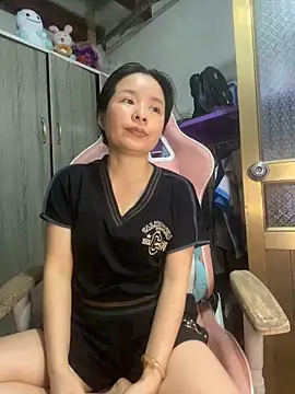 Ivy_Trix2's Live XXX Chat
