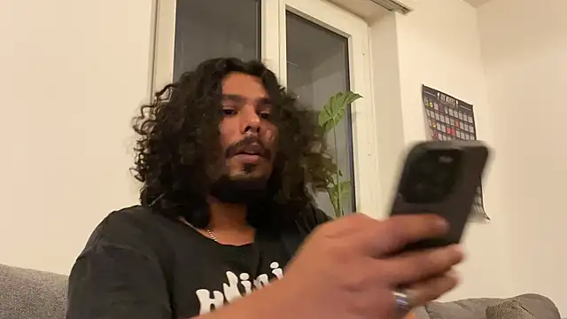 צ'אט XXX בשידור חי של daddyvibes