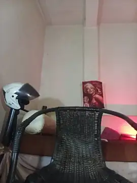 alfablackx 即時 XXX 聊天