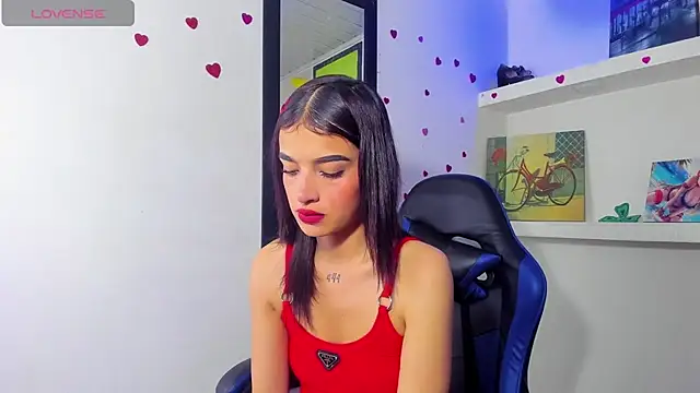 honeyluxe_ Adlı Modelin Canlı XXX Sohbeti