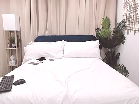 XXX chat uživo modela Hotbeebee