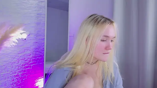 XXX chat uživo modela Lil_Suzy