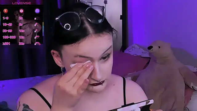 Ame_xCore élő XXX-chatje
